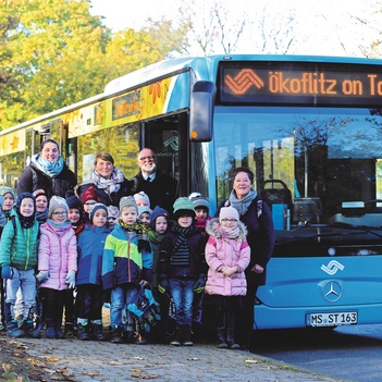 Für die Kids der Maria Aparecida-Kita aus Mecklenbeck ging es mit dem kunterbunten Ökoflitz-Bus in den Allwetterzoo.