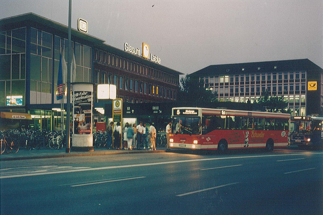 Ein Bus der Linie 5 in den 1980er Jahren fährt vom Hauptbahnhof in Richtung Nienberge ab