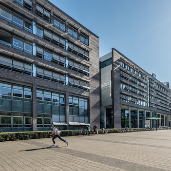Stadtwerke Gebäude am Hafenplatz.