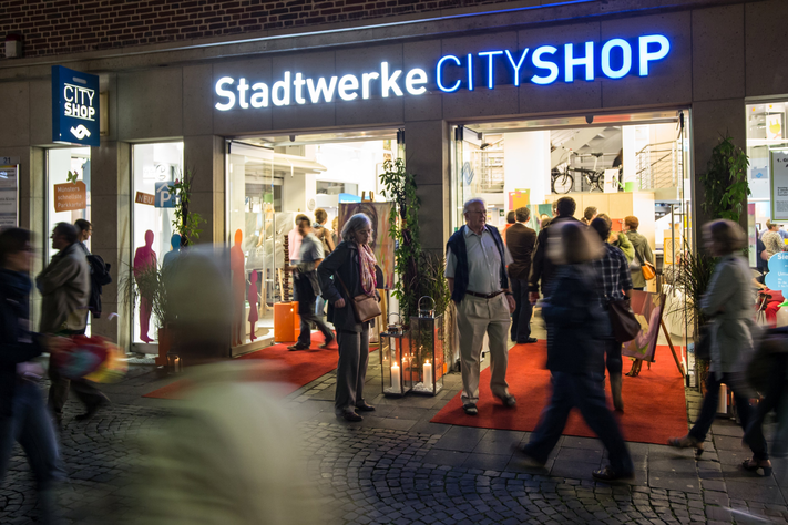 CityShop bei Nacht