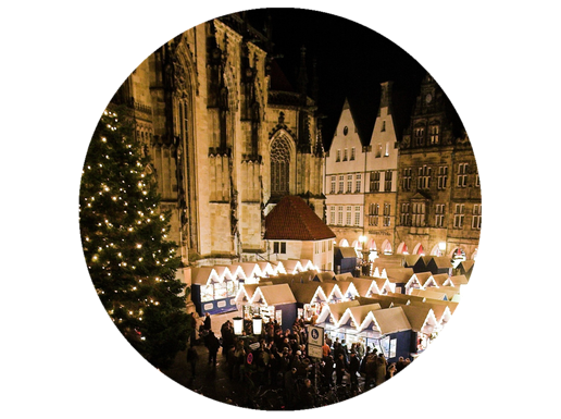 Beleuchteter Weihnachtsmarkt