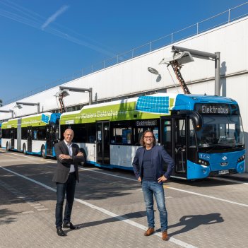 Nicht nur Busse, auch auf die Infrastruktur kommt es bei der Umstellung der Busflotte an, wissen Frank Gäfgen (l.) und Eckhard Schläfke.