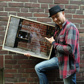 Authentisch und individuell sind die Fotografien von Udo Fattmann, die er aktuell bei den Stadtwerken am Hafenplatz ausstellt.