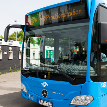 Mit dem Bus zum Preußenstadion: dank Kombiticket ganz einfach.